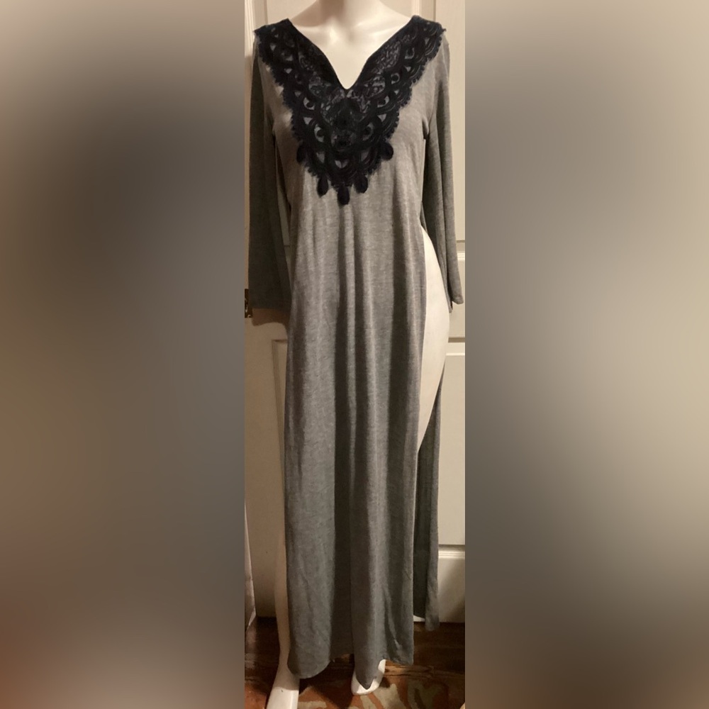 HOT SIDE SLIT TOP WITH LACE COLLAD